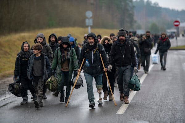 Live Updates: Belarus Clears Main Border Crossing With Poland