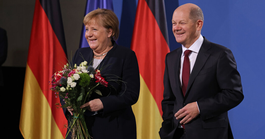 Germany Live Updates: Merkel Hands Over Chancellor’s Office to Scholz