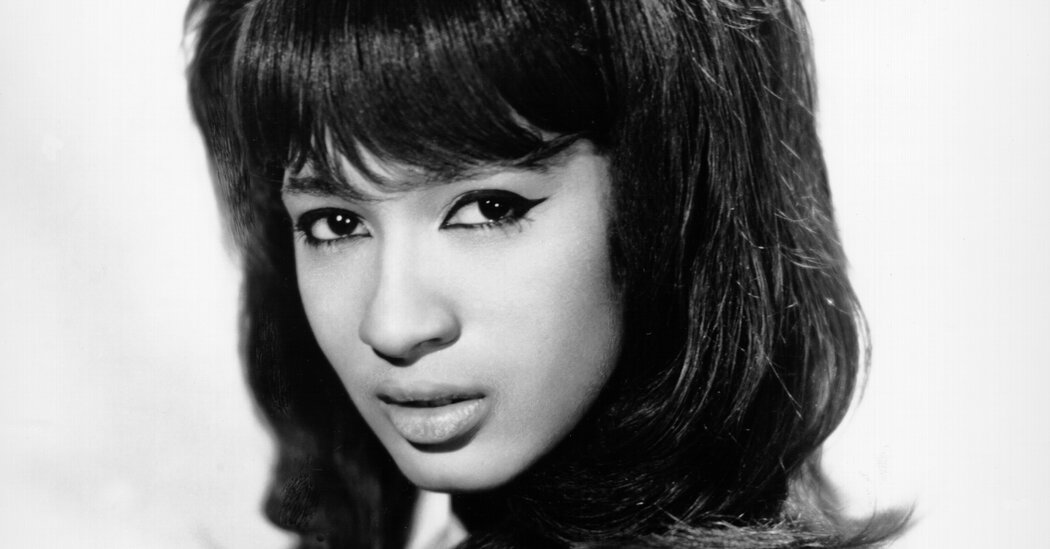 Ronnie Spector, Who Brought Edge to Girl Group Sound, Dies at 78