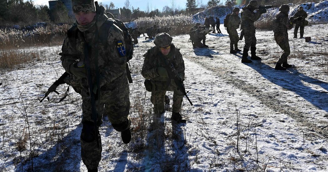 U.S. Considers Backing an Insurgency if Russia Invades Ukraine