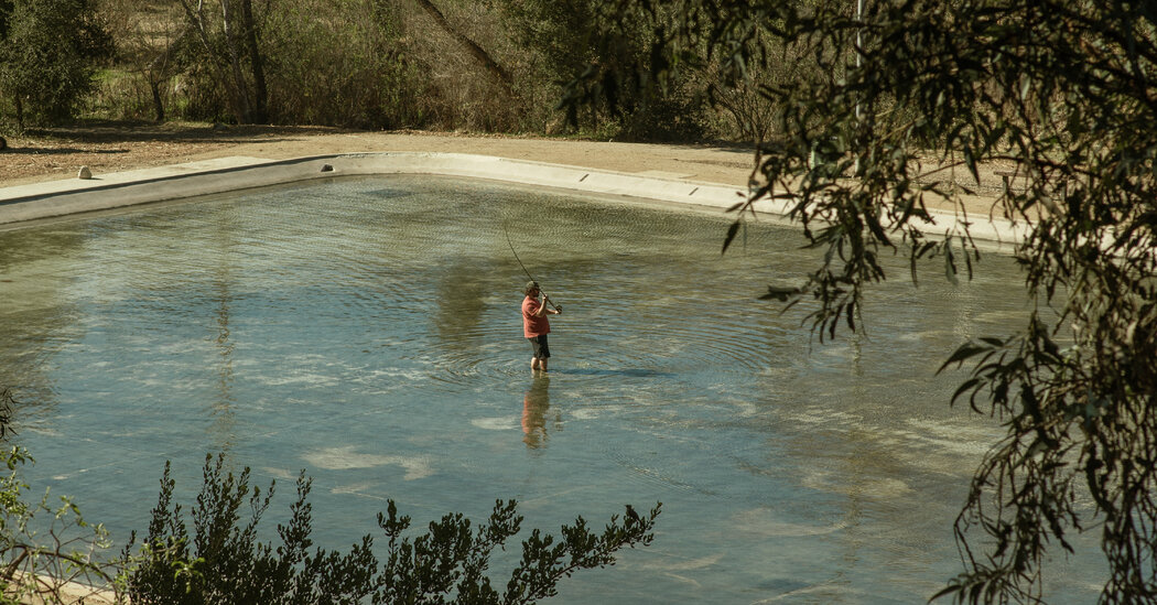 Documenting Los Angeles’s Unlikely Urban Fishermen