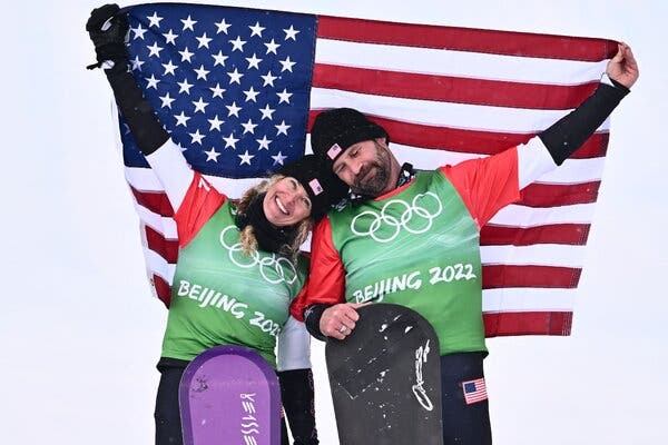 Olympics Live Updates: Two Oldest American Snowboarders at the Games Win Gold