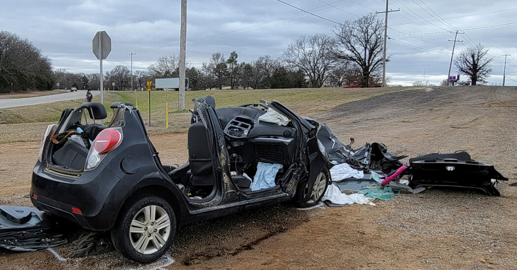 6 Oklahoma High School Students Killed in Crash