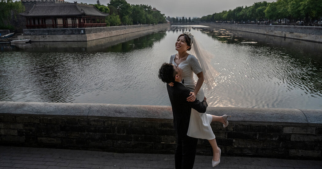 China’s Divorce Rate Is Down, but So Are Marriages