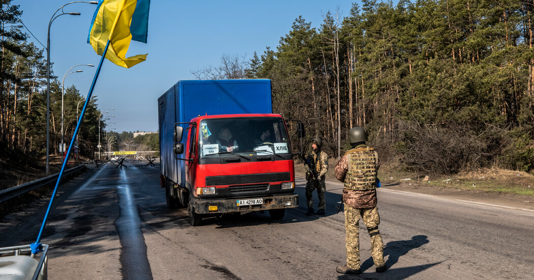 Live Updates: Russia Says Focus Is Shifting Away From Kyiv, Toward Eastern Ukraine