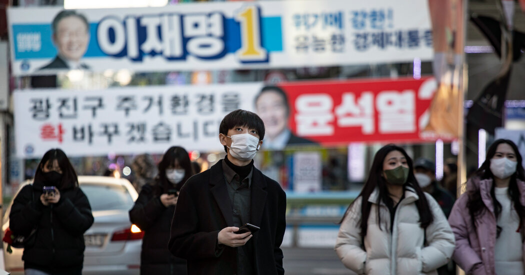 Meet South Korea’s Swing Voters: Young, Broke and Angry