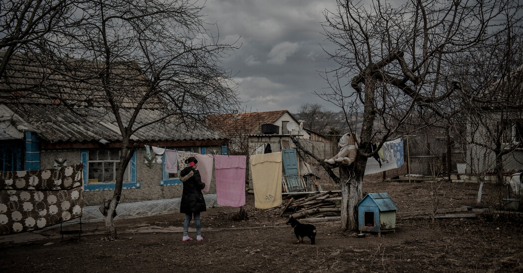 On Ukraine’s Border, Moldovans Wonder: Where Will Putin Stop?