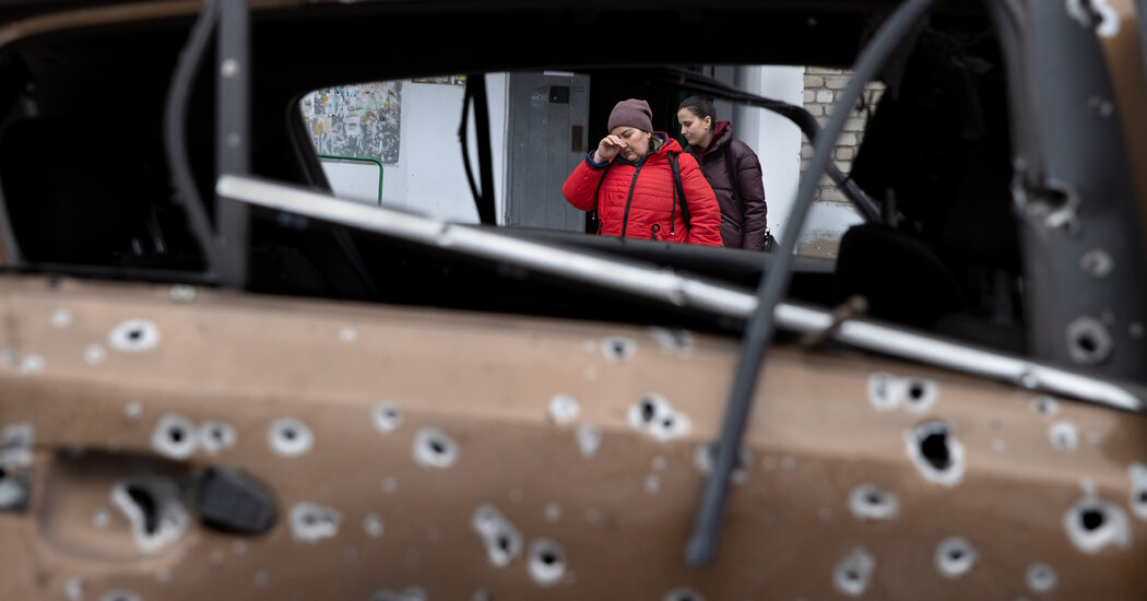 Ukraine Live Updates: Civilians Caught in Escalating Russian Attacks