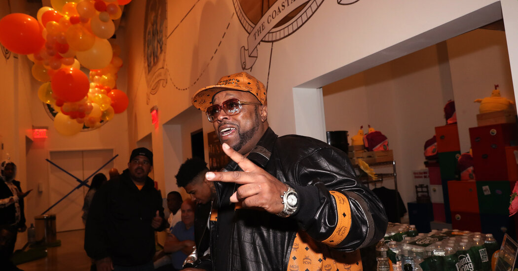 DJ Kay Slay, Fiery Radio Star and Rap Mixtape Innovator, Dies at 55