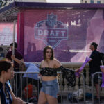 How the N.F.L Learned to Like Las Vegas, Host of the Draft