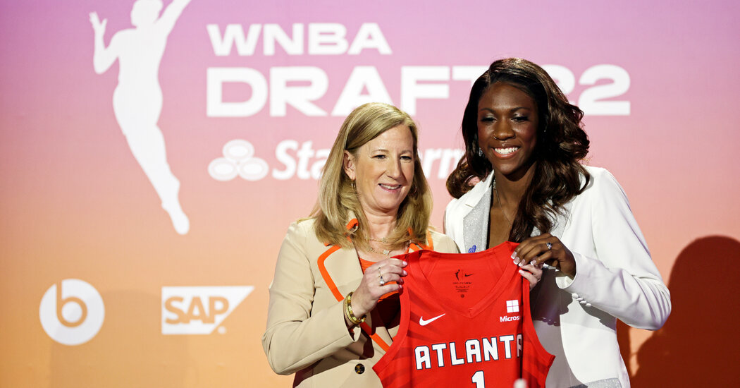 W.N.B.A. Draft: Kentucky’s Rhyne Howard Goes No. 1 to Dream