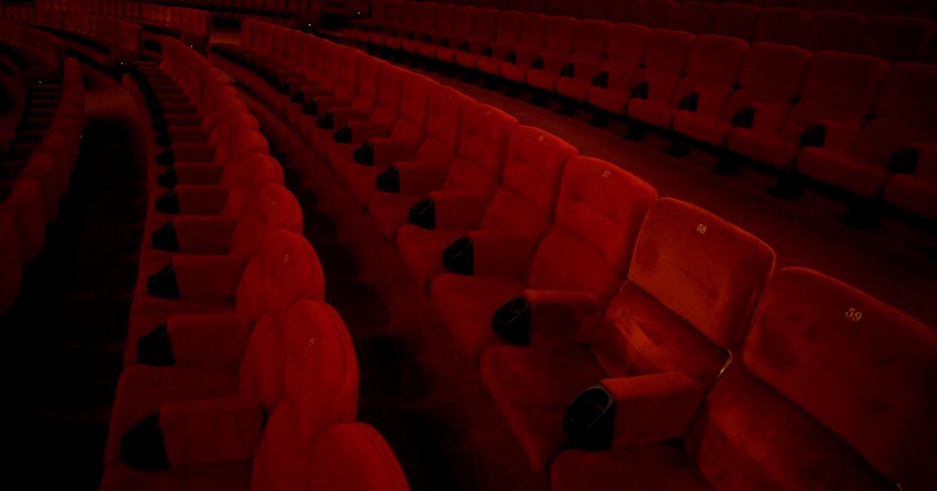 In Echo of Soviet Era, Russia’s Movie Theaters Turn to Pirate Screenings