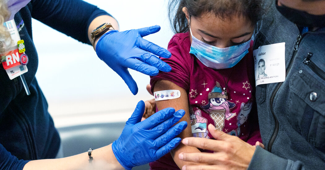 C.D.C.’s Advisers Meet to Discuss Vaccines for Youngest Children