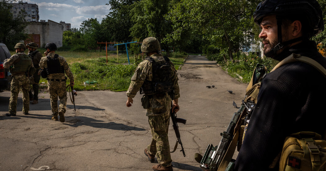 Ukraine Live Updates: As Russia Gains Territory, Losses Take a Toll