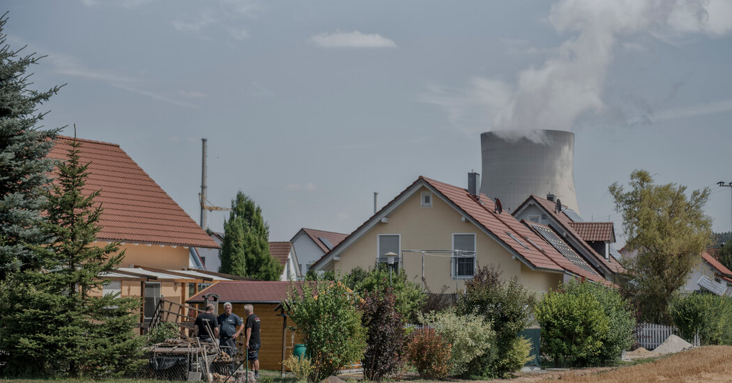 Germany, Facing Energy Crisis, Gives Nuclear Another Look